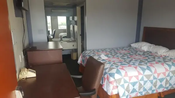 Travel Inn 8