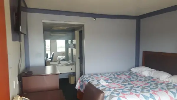 Travel Inn 9